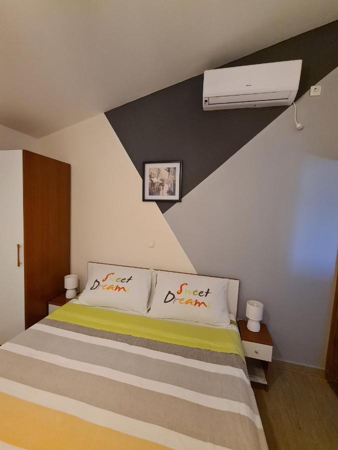Camp Krka Hotel Lozovac Exterior photo